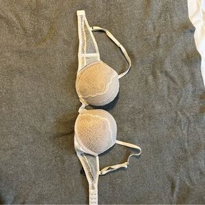 VS bombshell , worn once for two hours